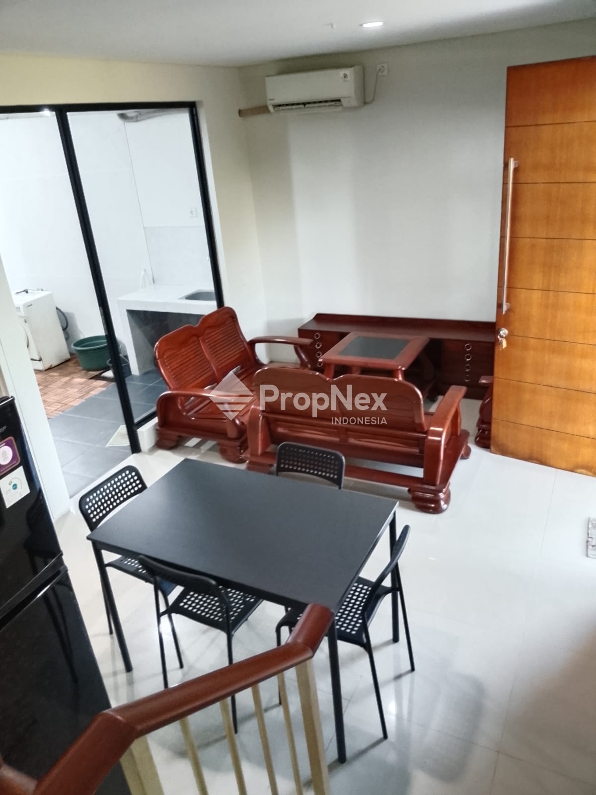 DIJUAL / DISEWAKAN – Rumah 2 Lantai North West Hill — foto 2